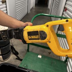 Duwalt Corded Reciprocating Saw
