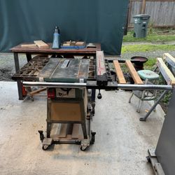 Grizzly G1022 10” Table Saw – Vega Fence – Mobile Base – $250