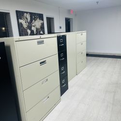File Cabinets - Good Conditions 