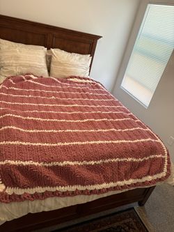 Queen Size Knitted Cover