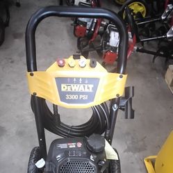 DEWALT GAS PRESURE WASHER 3300 PSI