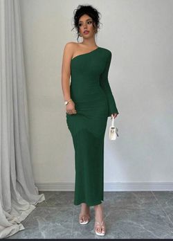 Green One-Shoulder Long Sleeve Maxi Dress