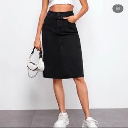 BRAND NEW BLACK KNEE LENGTH DENIM SKIRT