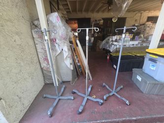 IV Poles New