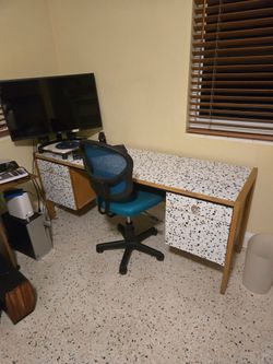 Desk 66   x 19