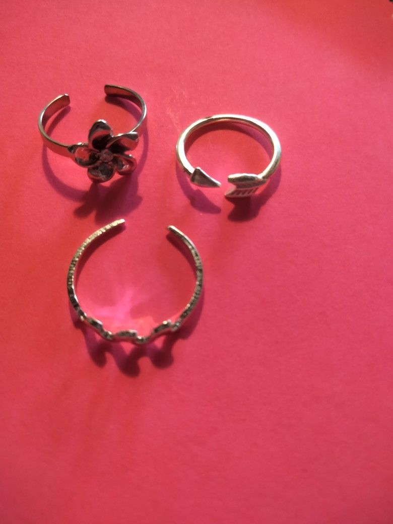 3 Silver Toe Rings Never Used