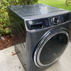 2021 GE Front Load Washer 