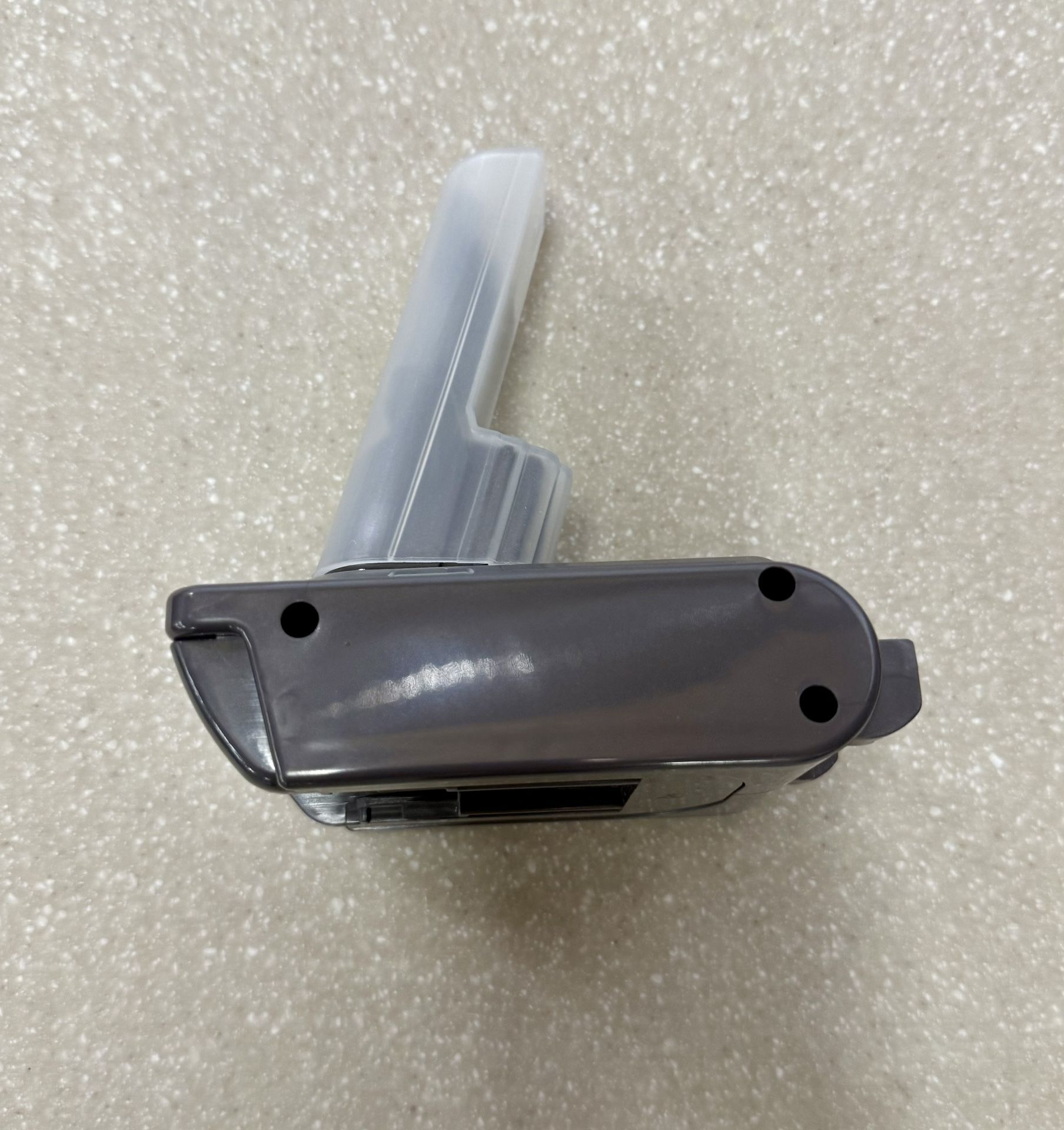 Dyson V7 Battery Adapter – Use Your Dewalt 20V Batteries!
