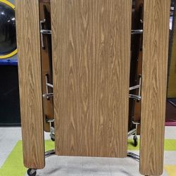 Mesa Plegable Para 16 Niños o 12 Adultos