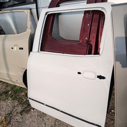 Driver Side Rear Door For 2014 To 2019 Chevrolet 