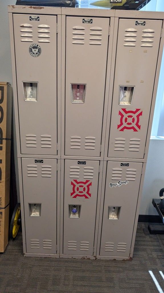 Double-Tier Lockers – 3-wide (6 total doors)