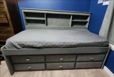Twin size bed like new