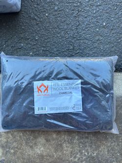 Acturus Essential Wool Blanket Charcoal Outdoors Camping Brand New