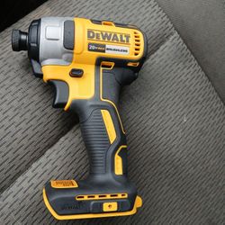 Dewañt Impact Driver And Multi Tool 