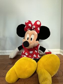 32” Minnie Mouse
