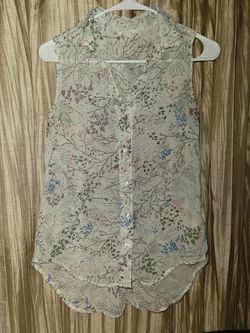 H&M Sleeveless Blouse