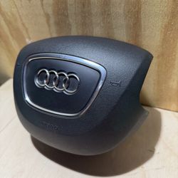 Audi A4 Steering Wheel Airbag - OEM - Used - Very Good Condition