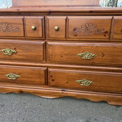 Queen Size Bedframe And Dresser And Nightstand 