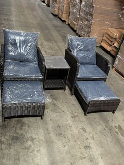 Brand New 5 Piece Outdoor Patio Lounger Set 