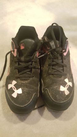 Under Armor Girls softball cleats size 3.5Y