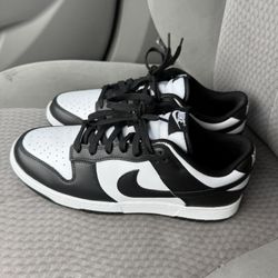 New Nike Panda Dunks Men’s 10.5