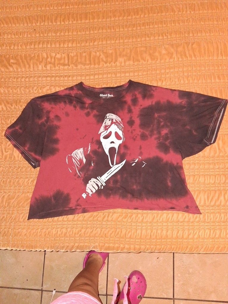 Halloween T shirt crop top size large