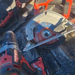 Milwaukee Circular Saw And Power Drill With M18 Battery. 200$