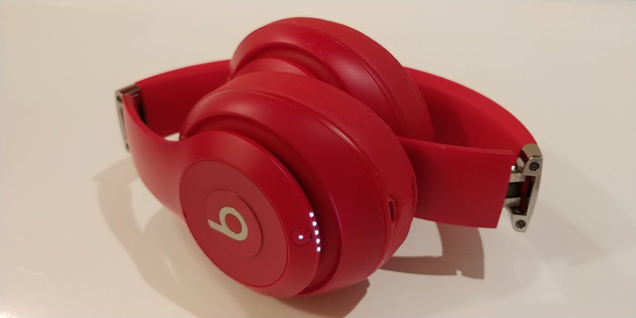 Beats Studio 3 Wireless Bluetooth Headphone - Red