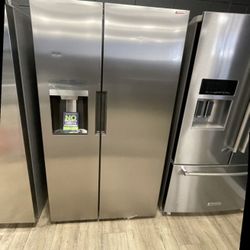 Madea side-by-side refrigerator