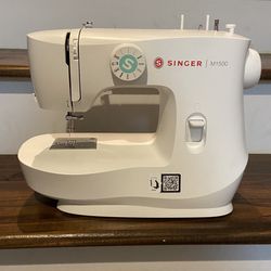 Singer M1500 Sewing Machine 