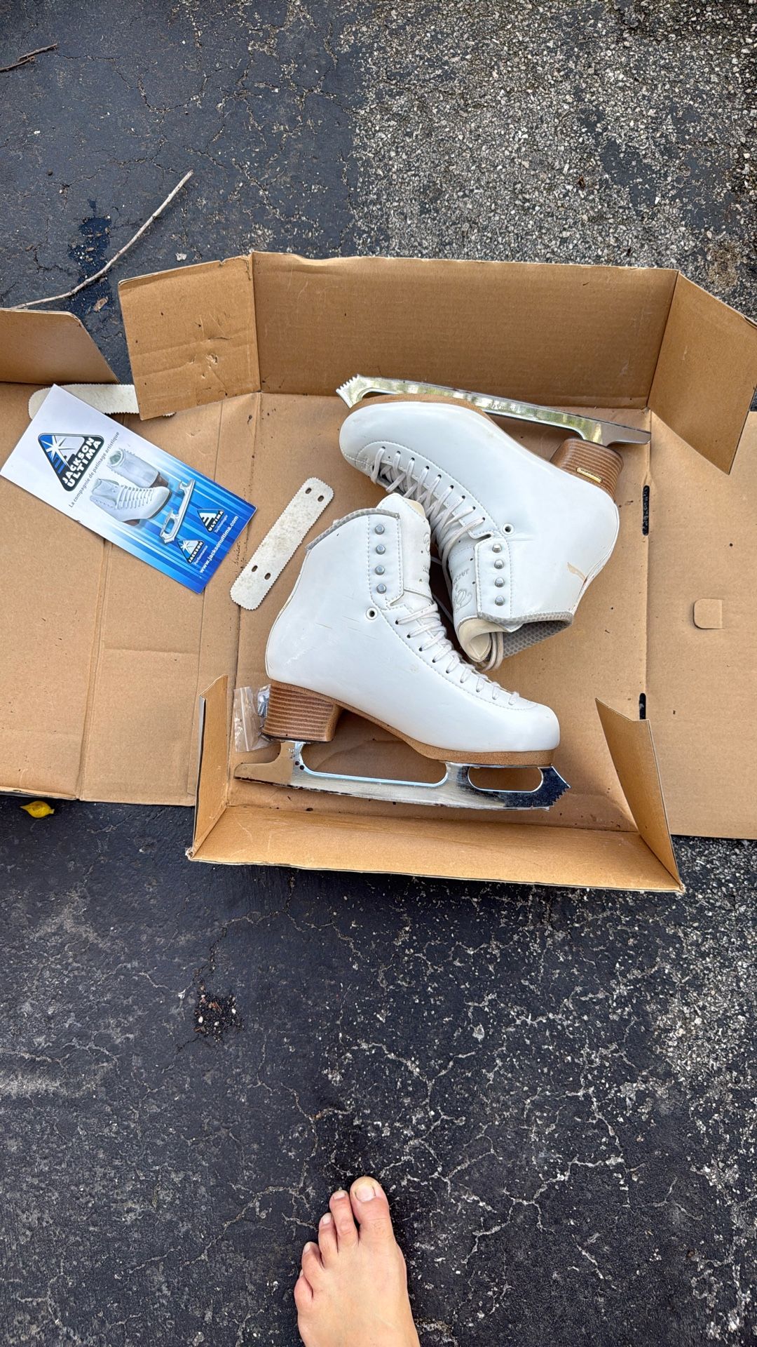 Jackson Ultima Ice Skates
