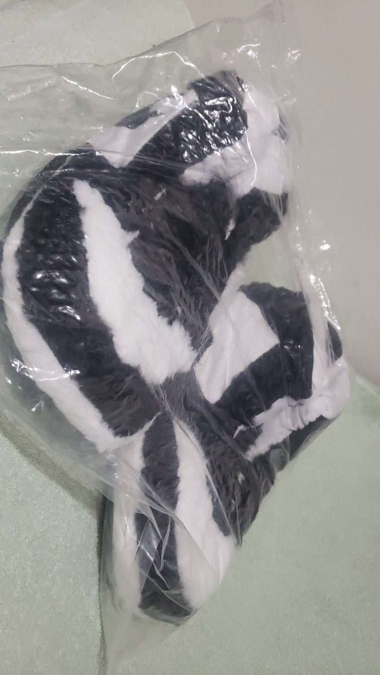 Jordan 1 Cozy Fuzzy Slippers Panda 1size Fits Most