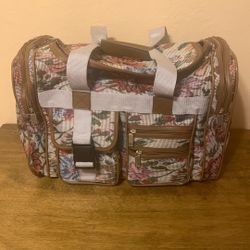 Vintage Floral Tapestry Travel Bag.         Mint