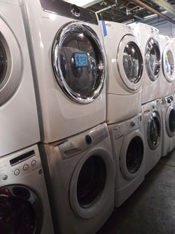 Electrolux front load washer and gas dryer set working perfectly