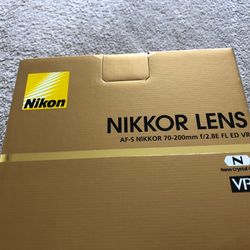 NIKON Nikkor 70-200 mm Zoom Lens (f/2.8E)