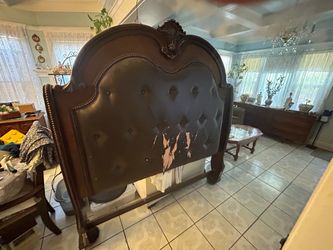 Free wood bed size queen