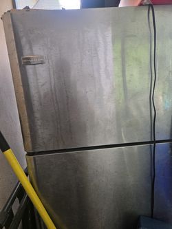 Fully Functional Refrigerater