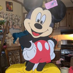 Mickey Mouse Piñata 