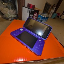 Nintendo 3D XL Purple With Charger
