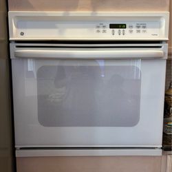 GE Built-In Wall Oven – Works Great – Clean Condition