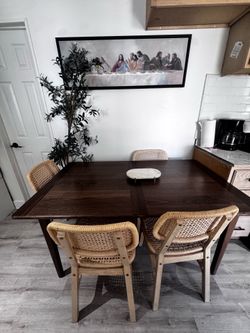 Extendable ikea table