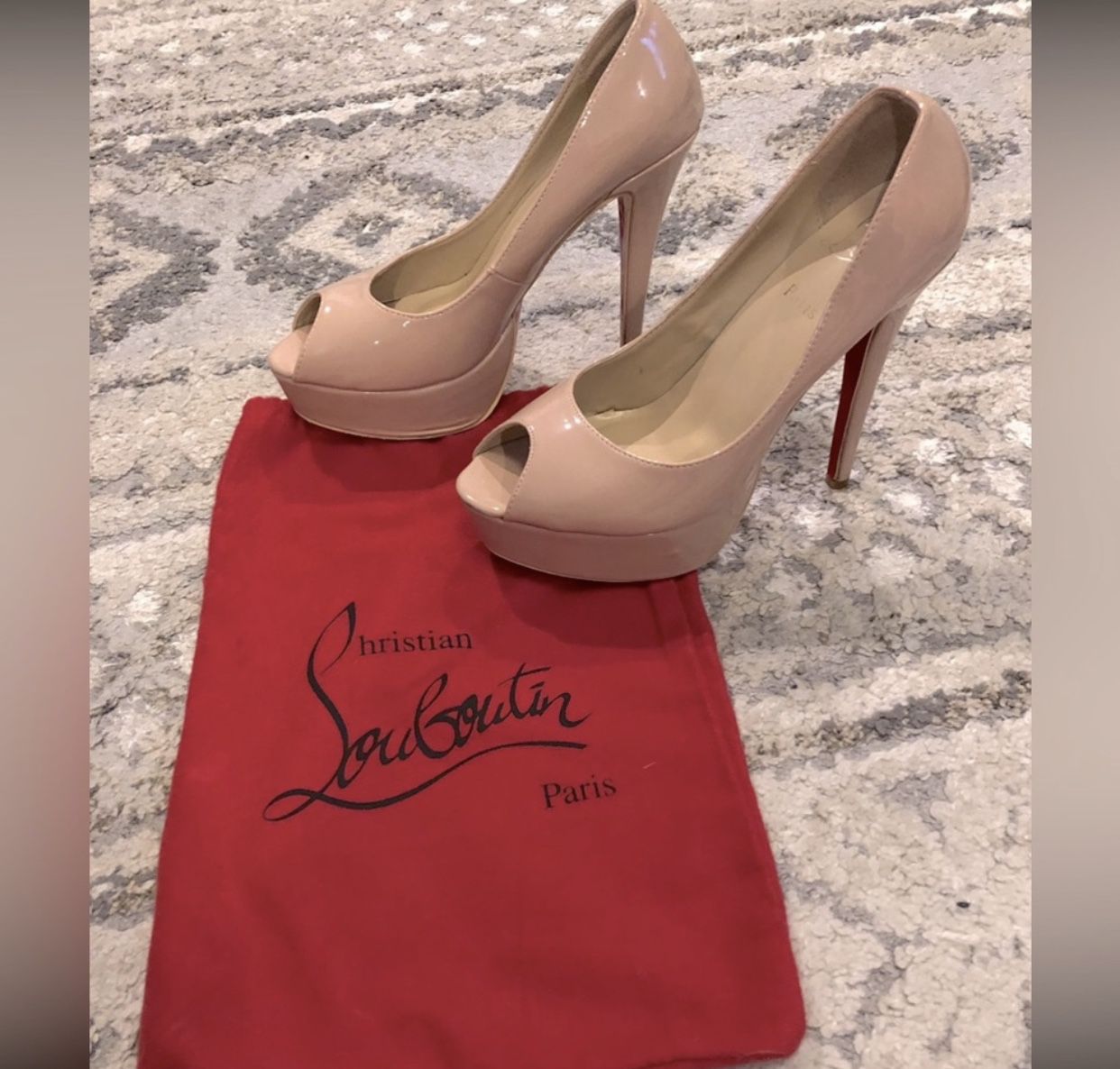 Christian Louboutin “decolette” Toe 85mm Patent Leather Red Sole Pumps size euro 39