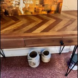 Accent Entrance Table 