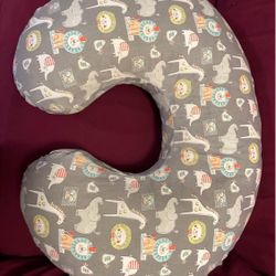 BOPPY ORIGINAL Feeding & Positioning Pillow w/Circus Animal Cover 0-9 Mos.