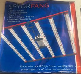 Fluence SPYDR FANG LED Grow Light – High Output 1600 PPF (Complete Kit)