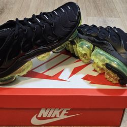 Nike Air Vapormax Size 9 For Men 