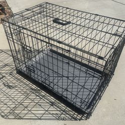 Folding Metal Dog Crate – Medium Size – Great Condition