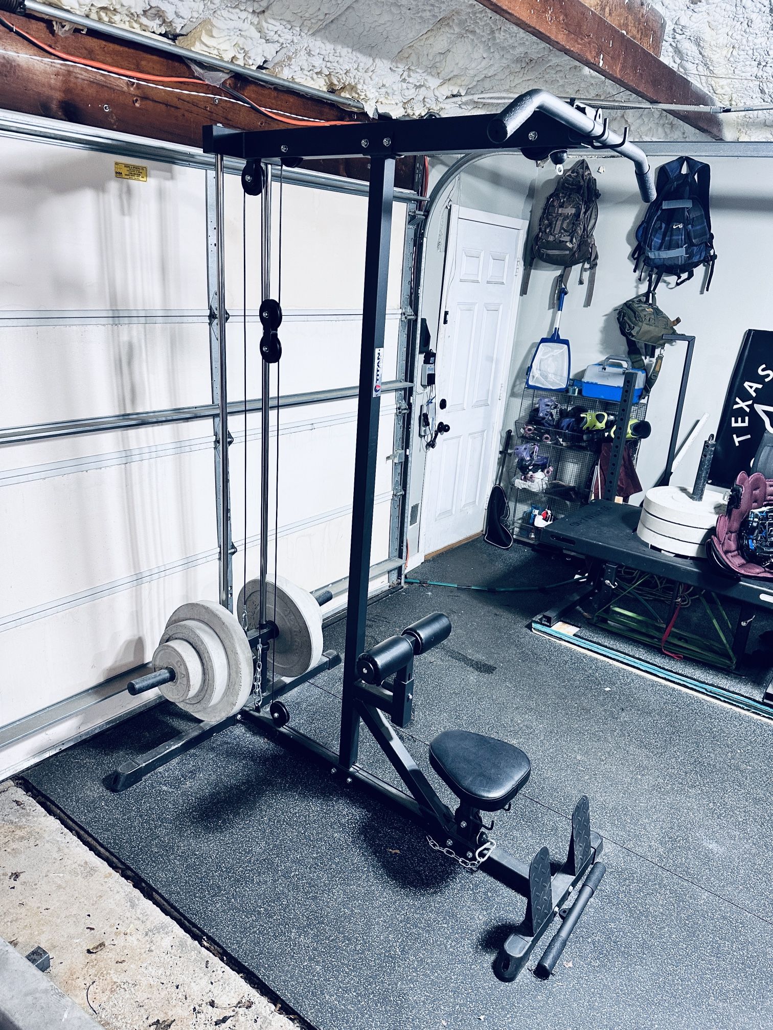 Titan Fitness Lat Pulldown/Low Row - Plate Loaded