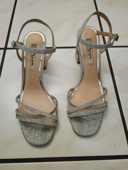 Formal high heel shoes