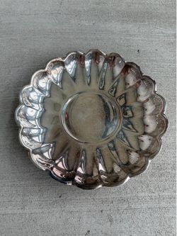 Vintage Reed & Barton Silver Plated Decorative Bowl Dish Pattern 109 Scalloped Rim